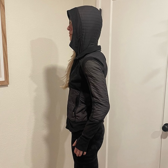 Lulu lemon fleece running jacket - Picture 3 of 3